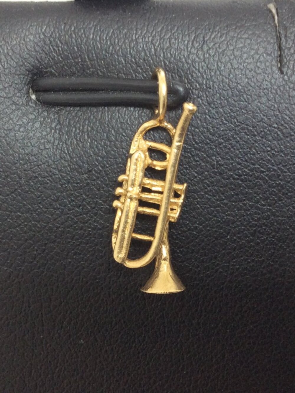 14k Yellow Real Gold Trumpet Charm Pendant  .90 grams